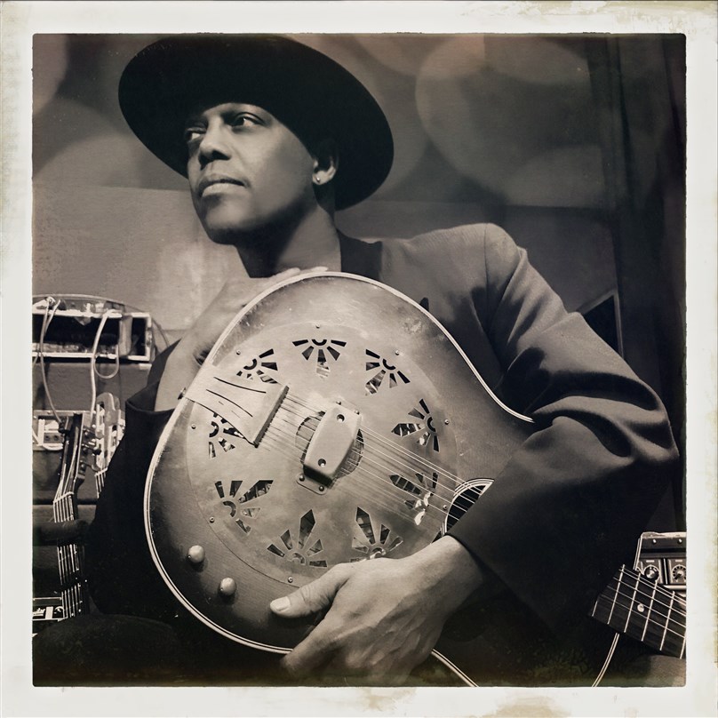 Eric Bibb