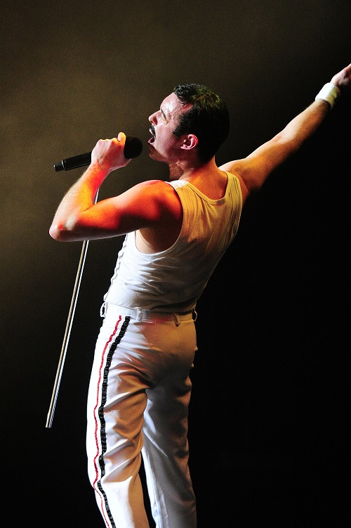 Gary Mullen - One Night of Queen